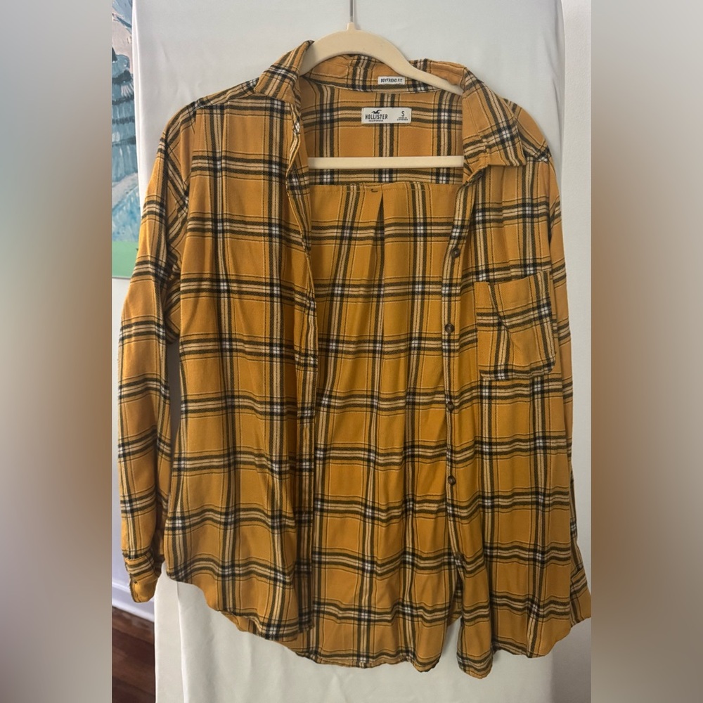Hollister Yellow and Black Plaid Shirt